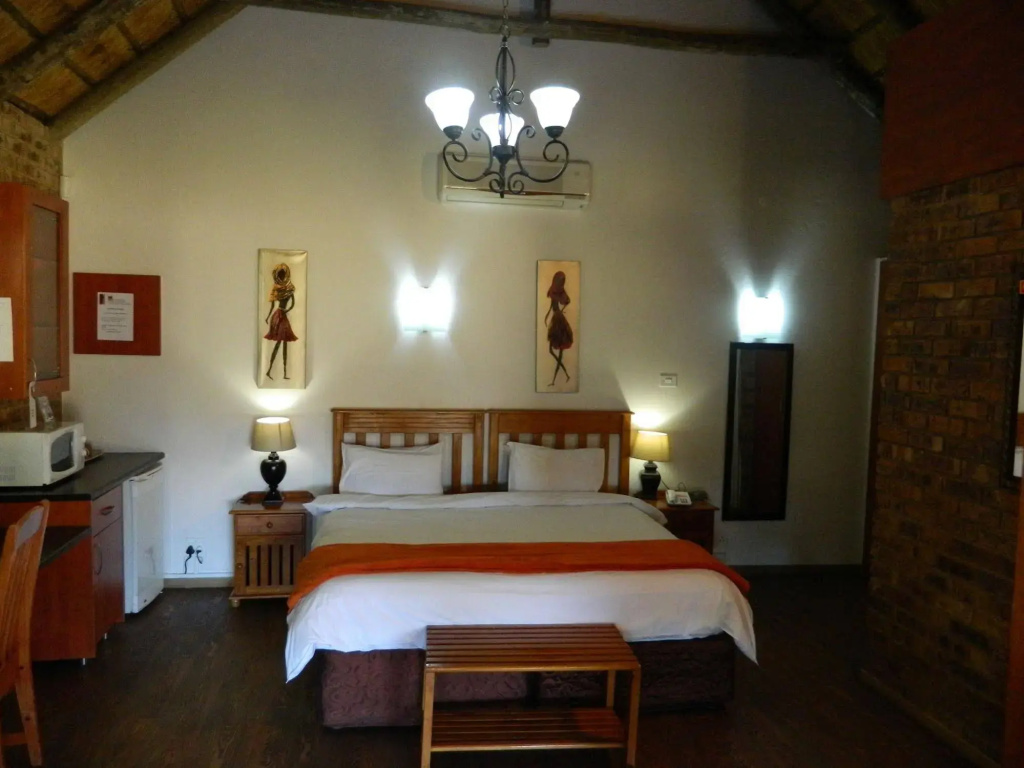 Ikwekwezi Guest Lodge and Conference Centre - фото 2
