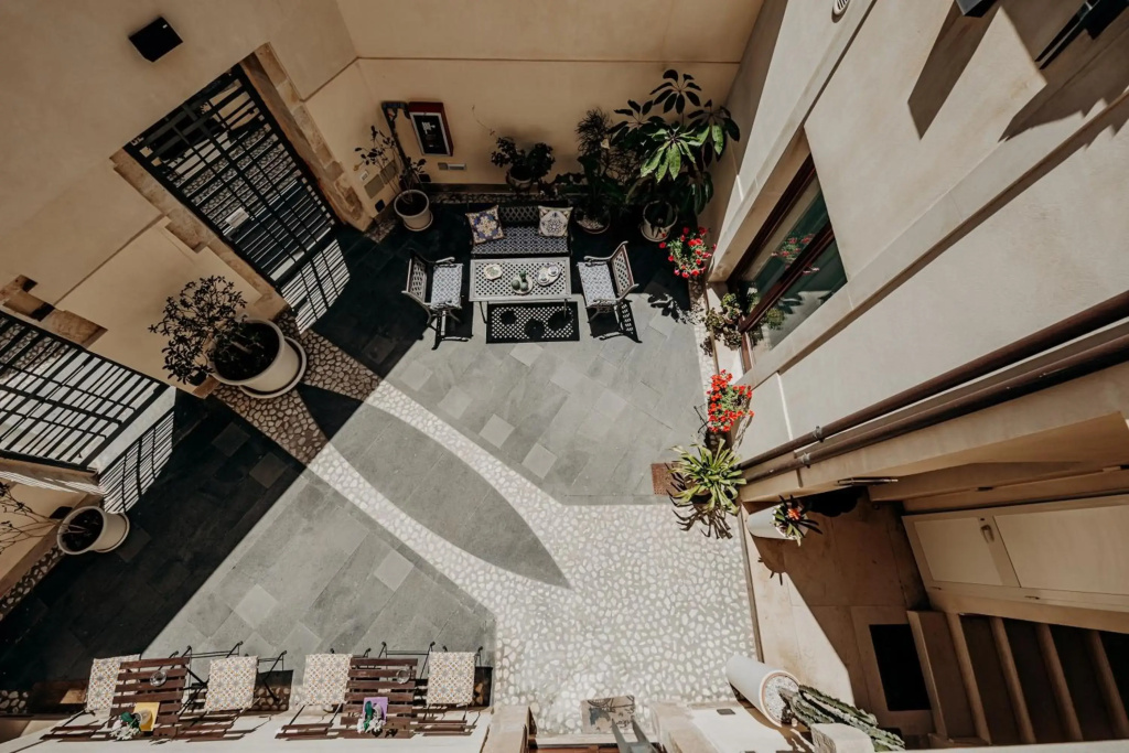 Kyanos Residence
