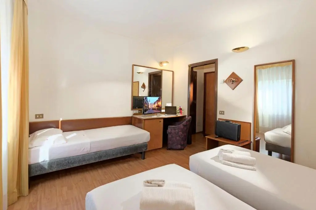 Classic Triple room