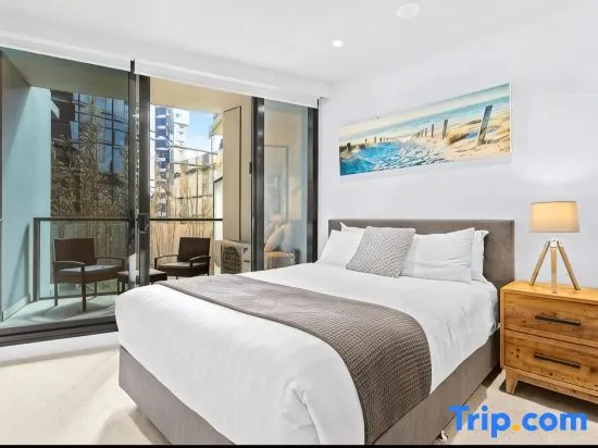 Urban Oasia off Chapel St with GYM, Pool & Parking