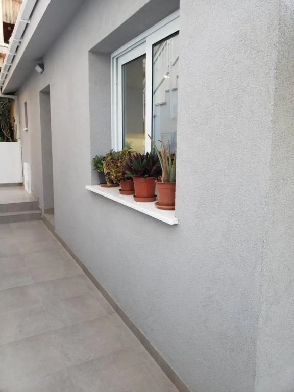 Modern & Cozy Studio w/ Backyard Near City Center