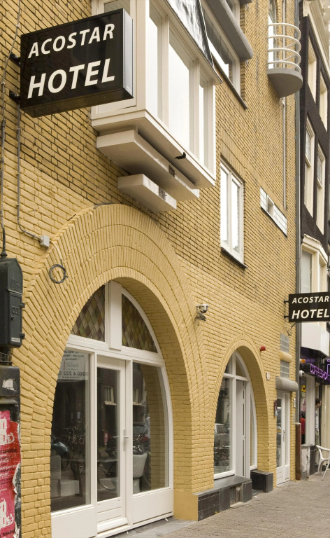 Acostar Hotel