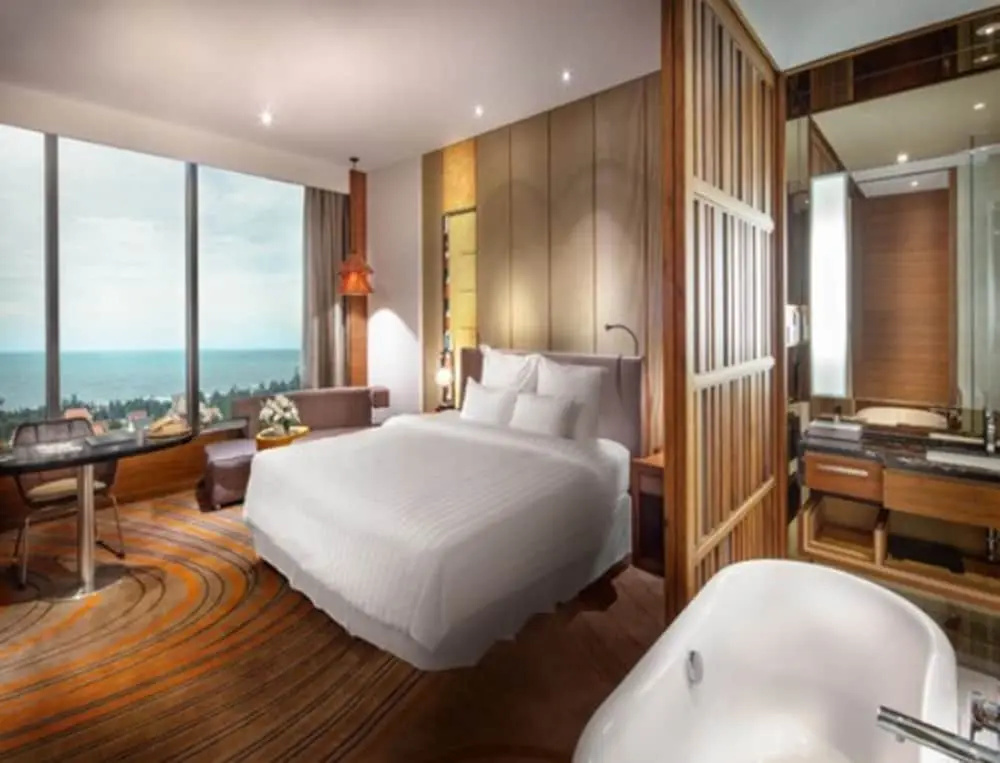 Executive Double Club room (full double bed)