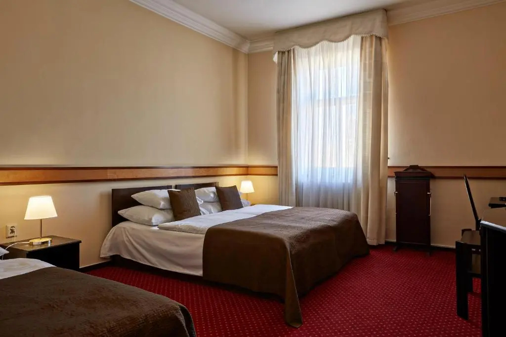 Fleur De Lis Hotel - Chambres