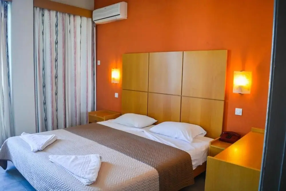 Economy room