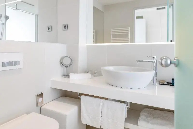 Standard Double room with balcony and with sea view (full double bed)