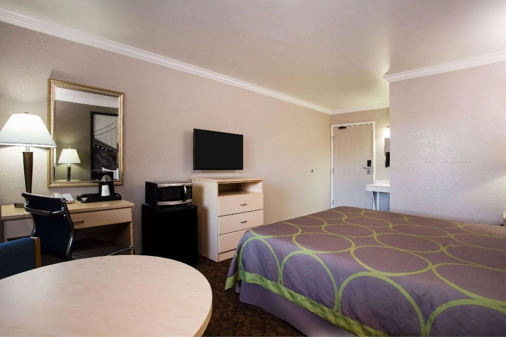Standard Double room (full double bed)