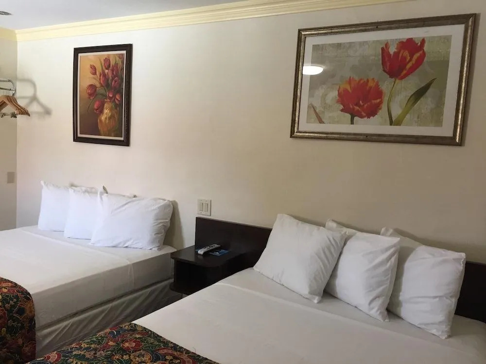 Mayfair Motel — фото 4