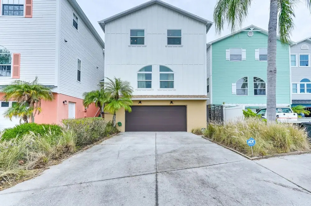 Family-friendly Holiday Townhome With Boat Dock!