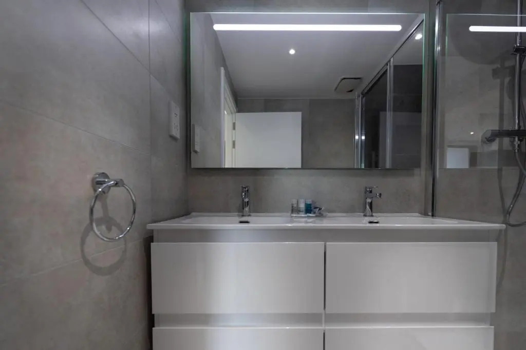 Great Studio With View-hosted by Sweetstay — фото 6