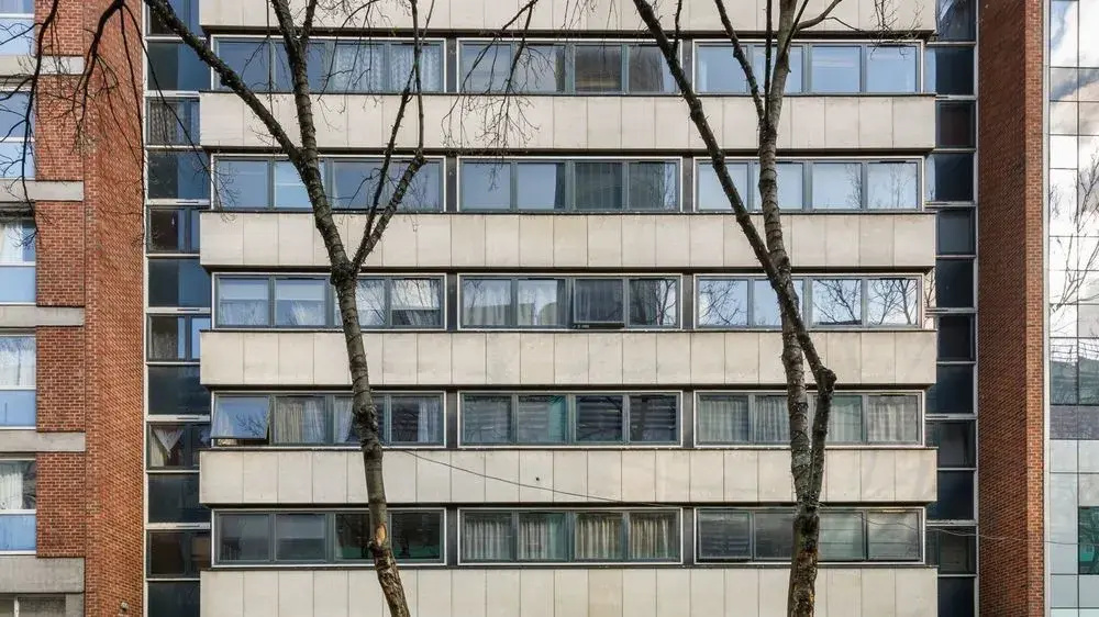 Convenient Oxford Street 1BR Flat