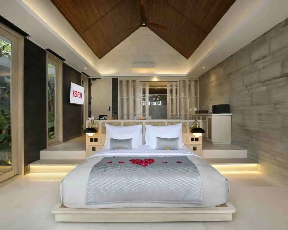 1 Bedroom Jacuzzi Smart Villa with Private Pool