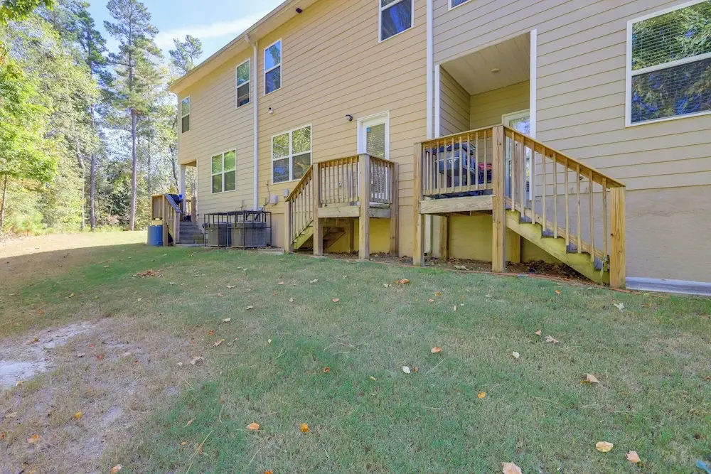 Pets Welcome! Family Townhome w/ Yard in Atlanta