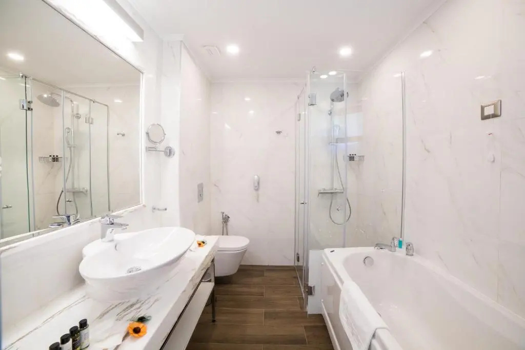 Superior Double room with sea view (full double bed)