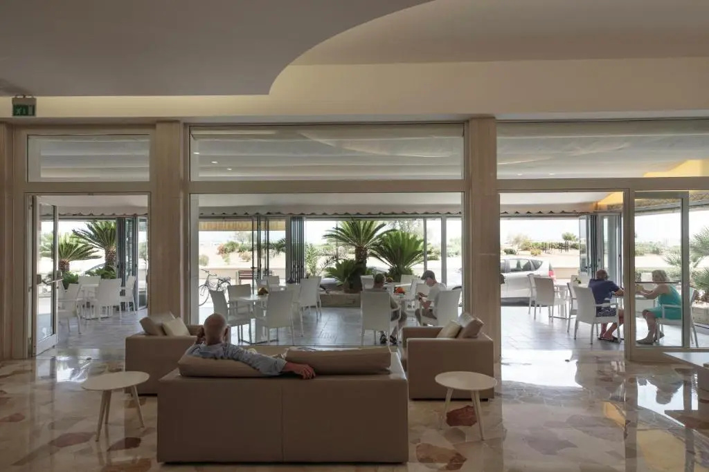 Hotel photo 12