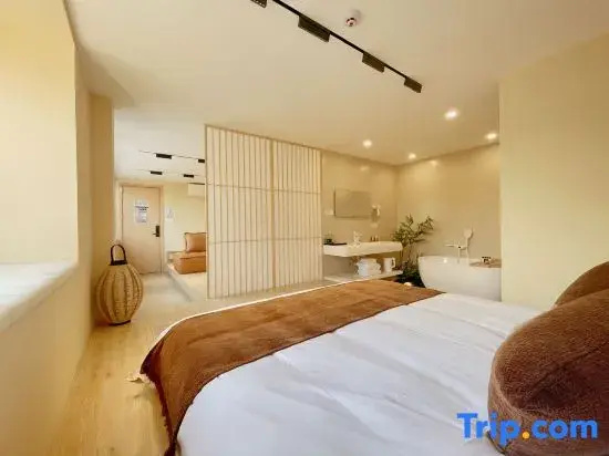 Bed in Dorm