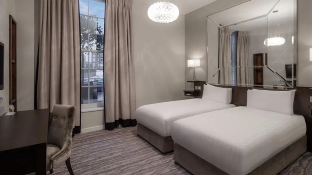 DoubleTree by Hilton London - Greenwich Room Type - Queen Room