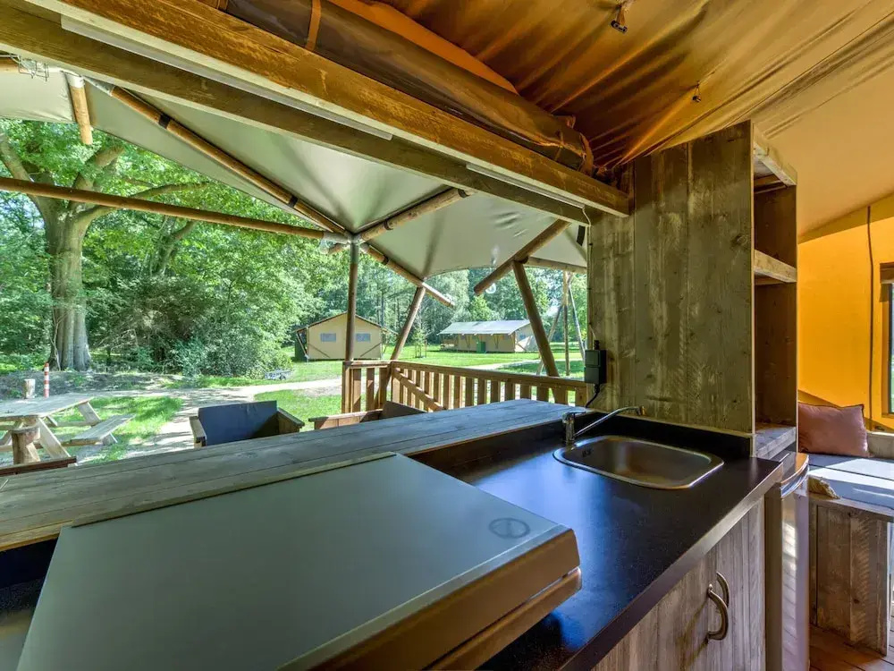 Glamping Tent in Tranquil Park