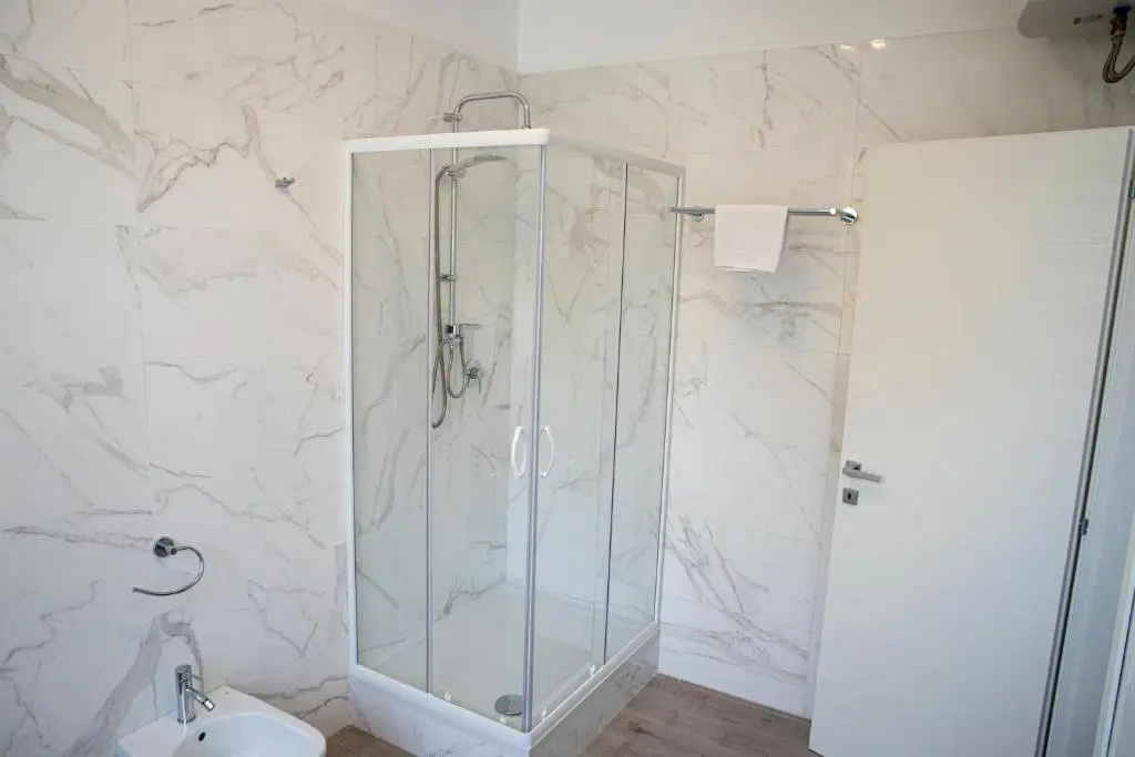 Deluxe Double room with sea view (full double bed)