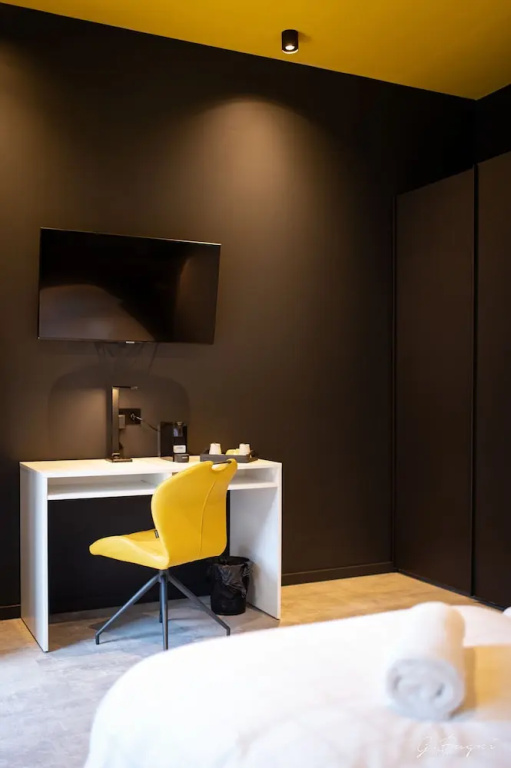 1 Bedroom Executive Double room with courtyard view (full double bed)