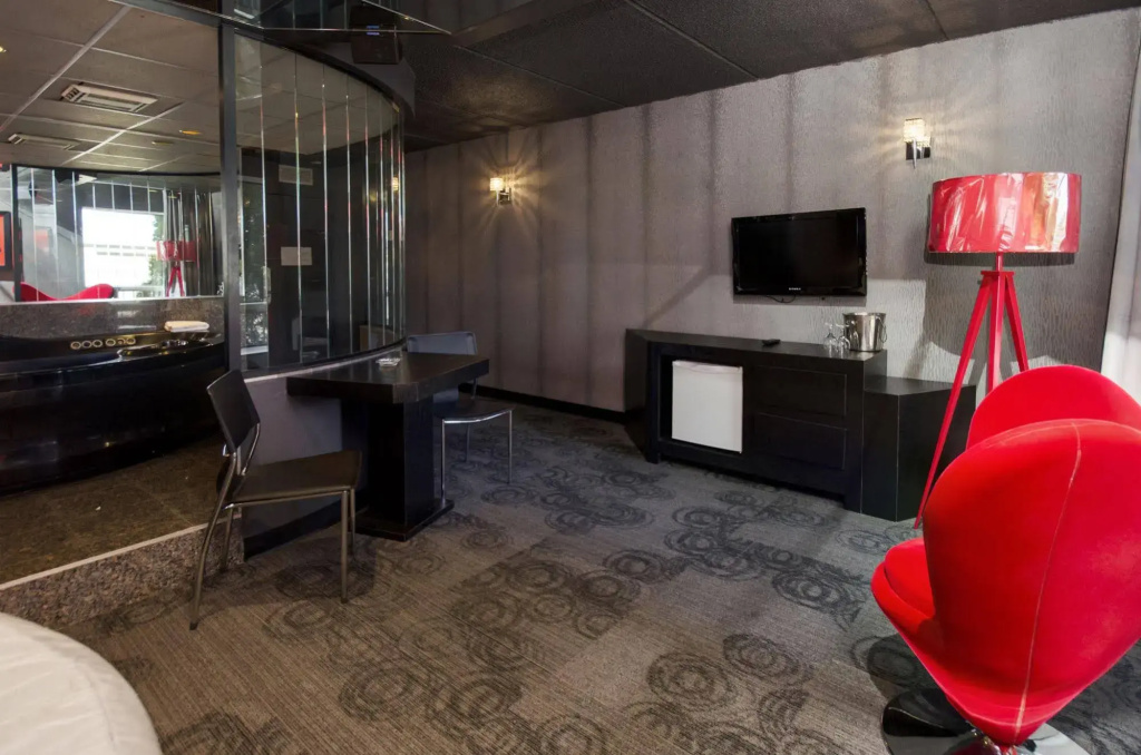 Hotel photo 12