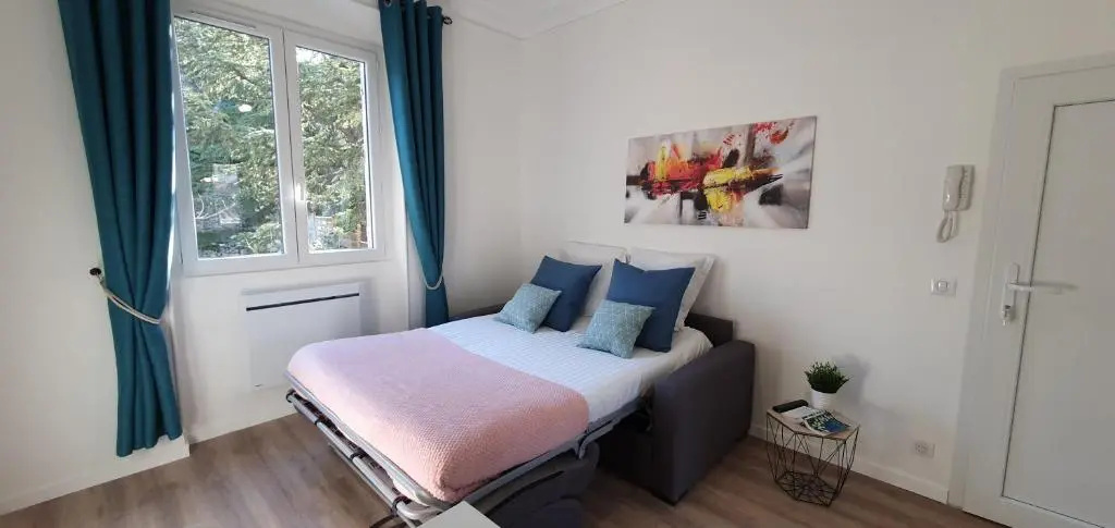 Superior Apartment