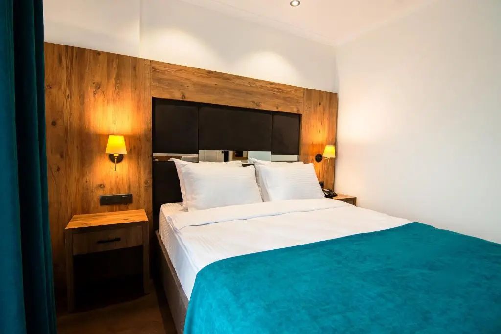 Standard Double room (full double bed)