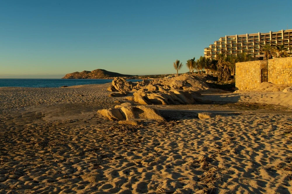 6 Bedroom Beachfront From $1600 per Night: Villa de la Playa