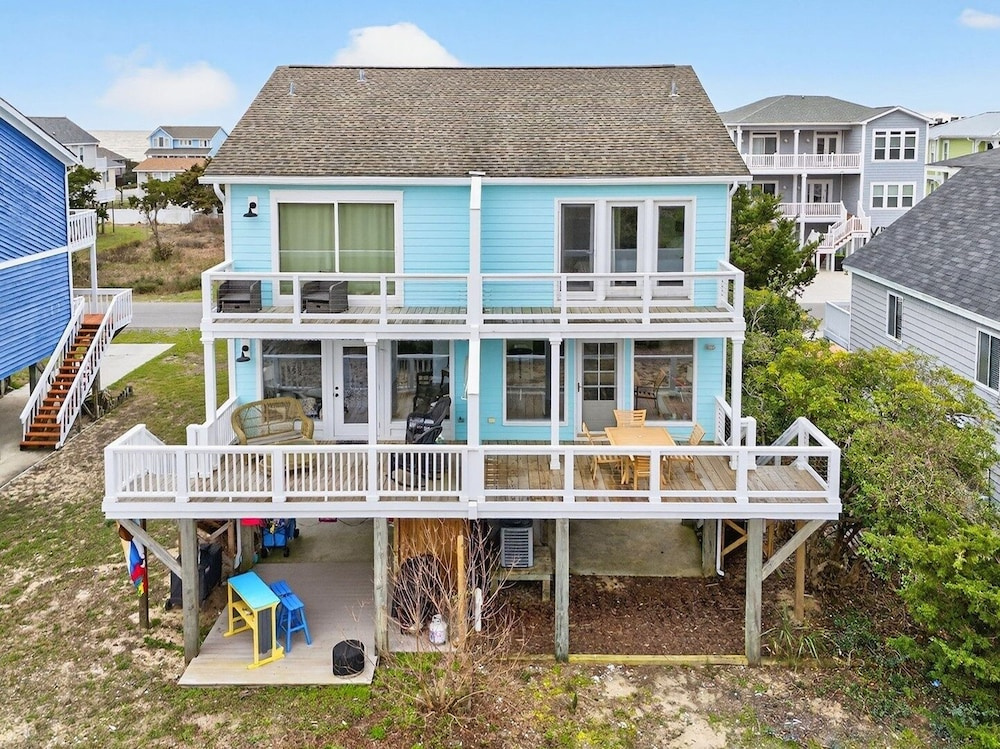 Times Like These / 256a Brunswick Ave West 2 Bedroom Home