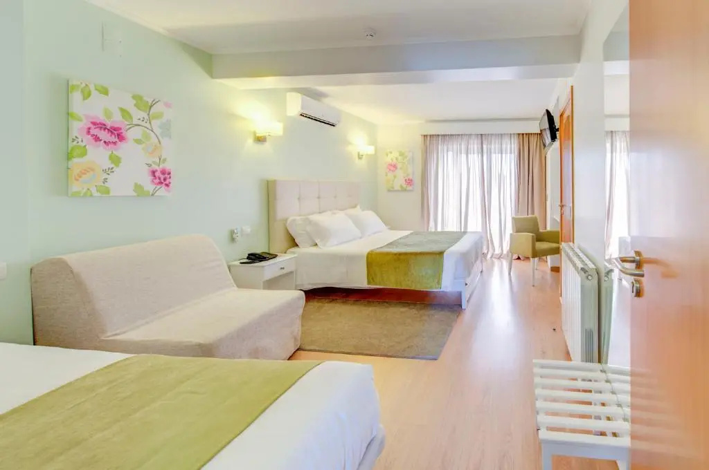 Standard Triple room with balcony