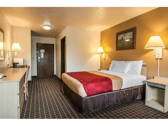 Econo Lodge — фото 5