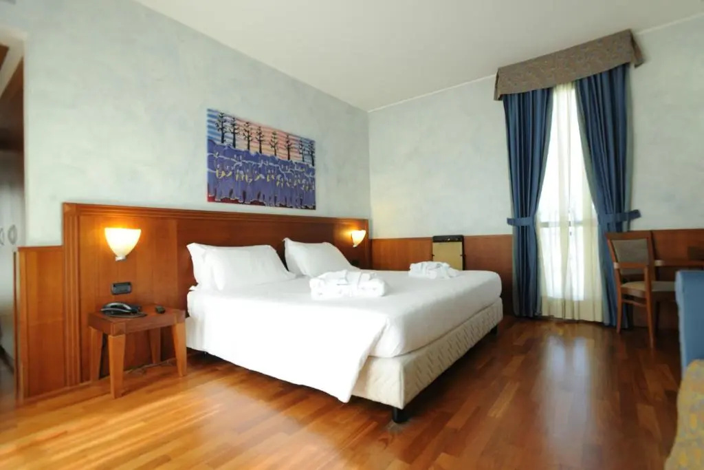 Superior Double room (full double bed)