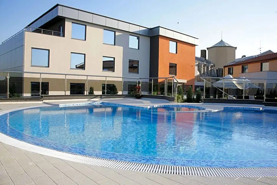 Cosmopolitan Hotel & Wellness - Chambres