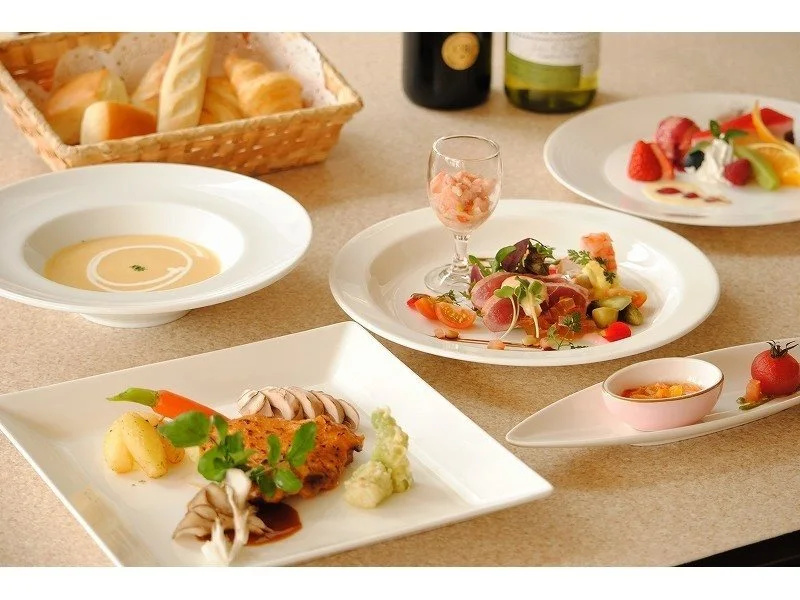 Food & Beverage