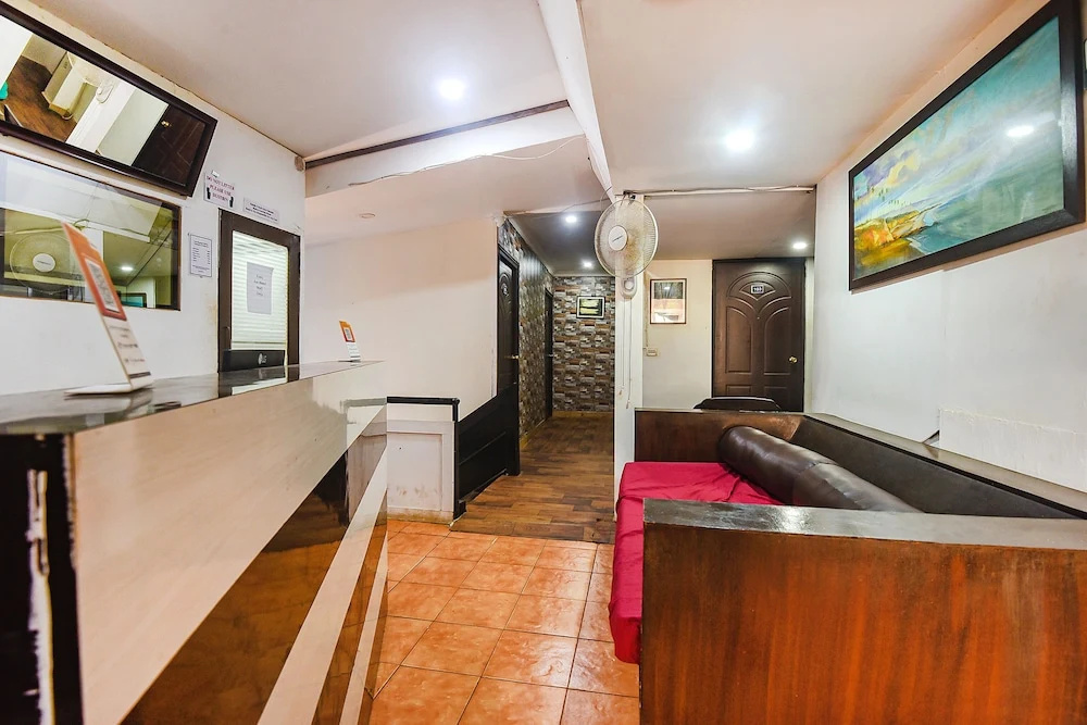 Lobby & Reception
