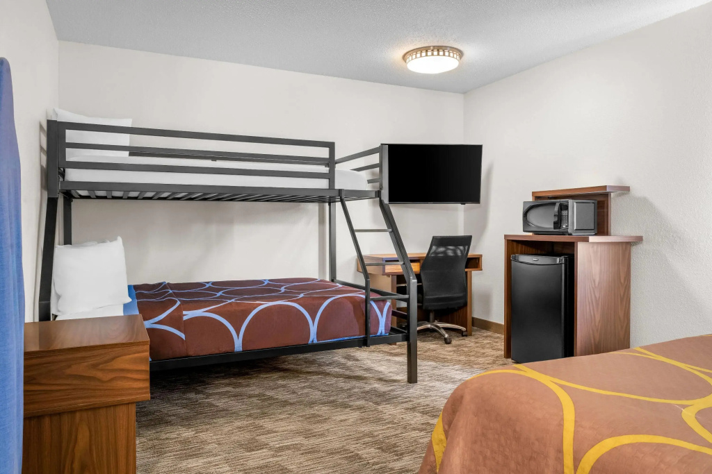 Super 8 By Wyndham Custer/crazy Horse Area
