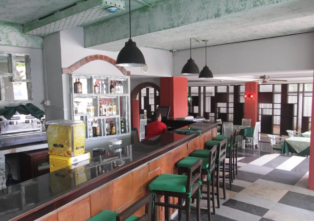Fourteen Roses Boutique Hotel Legian