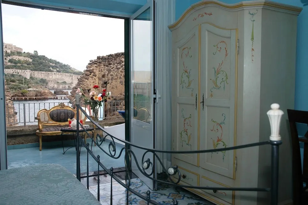 Strand Hotel Terme Delfini - Chambres