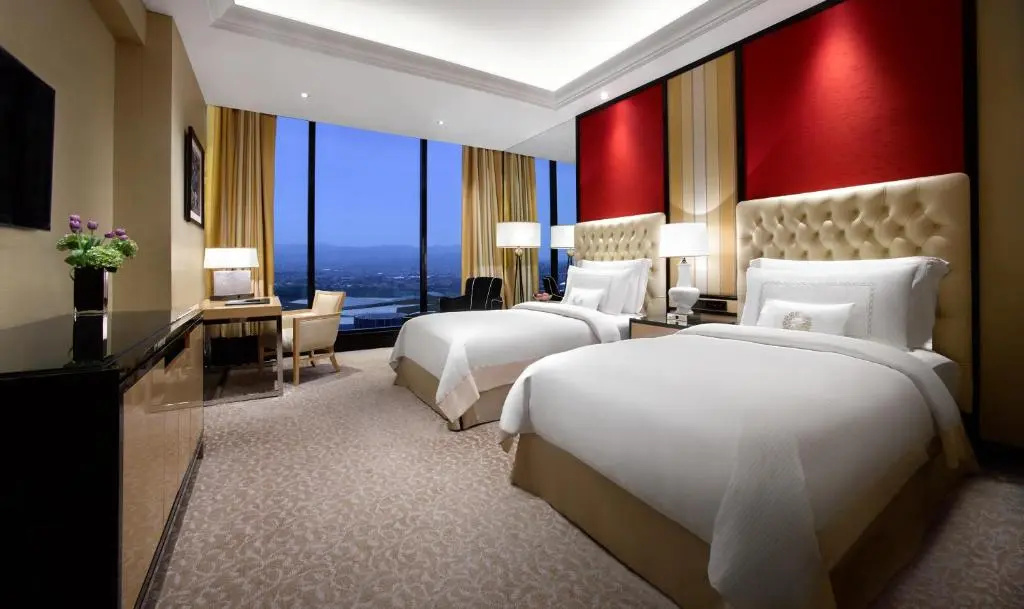 The Trans Luxury Hotel - фото 6