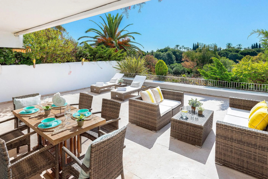 Genteel Home Las Lomas de Marbella Club