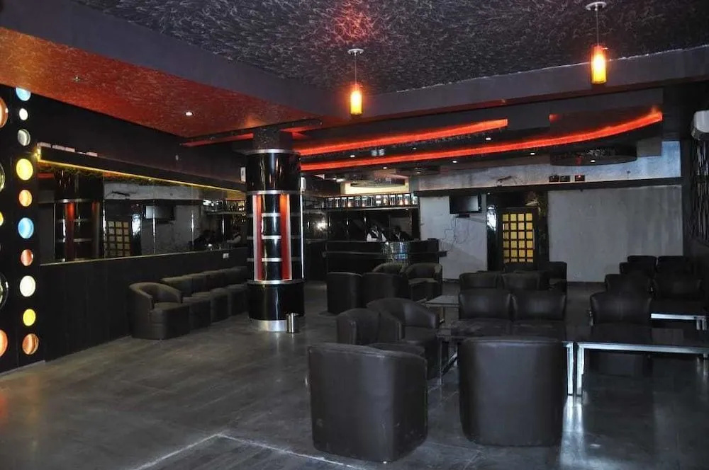 Jypore Saffron Inn & Suites - Général