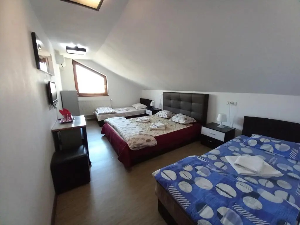Economy room