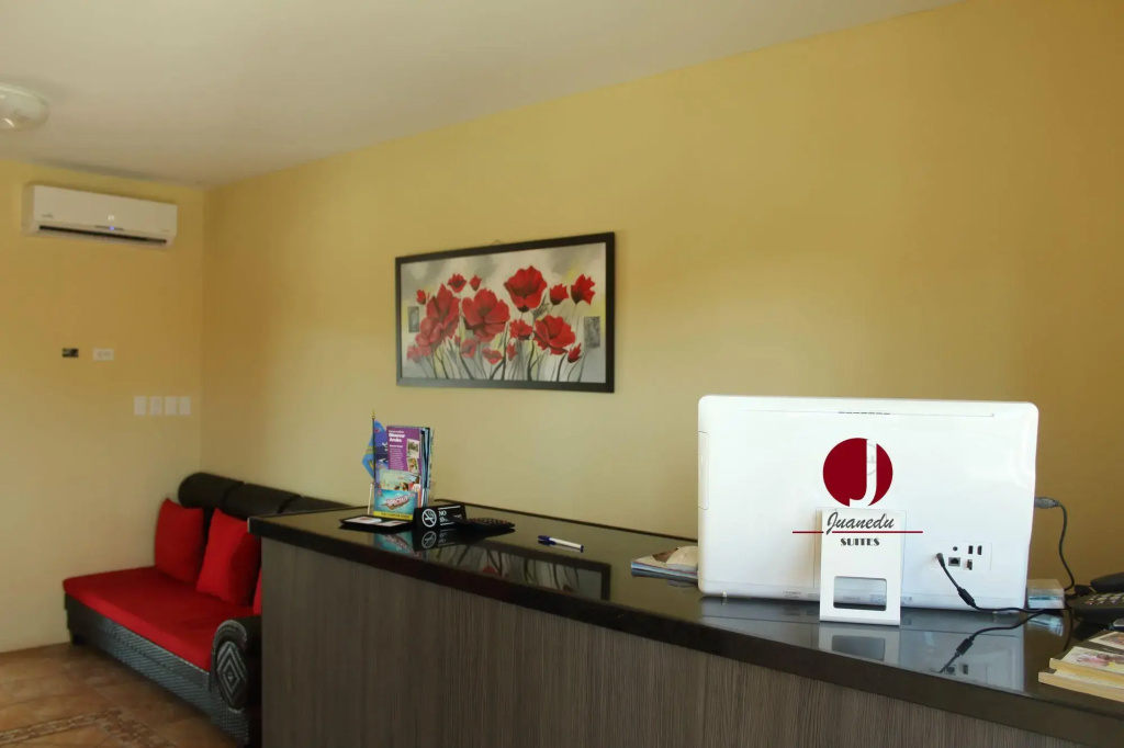 Lobby & Reception