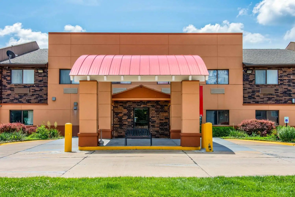 Americinn Topeka