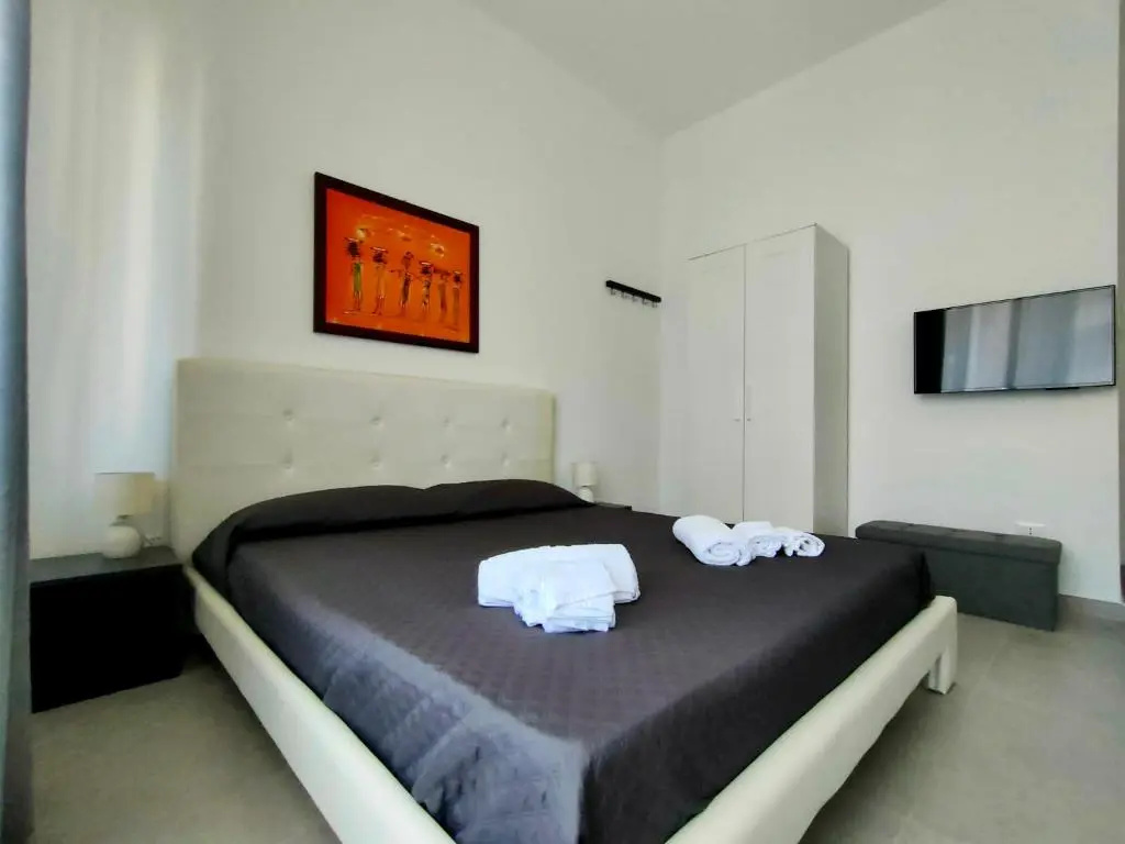 Standard Double room with balcony (full double bed)