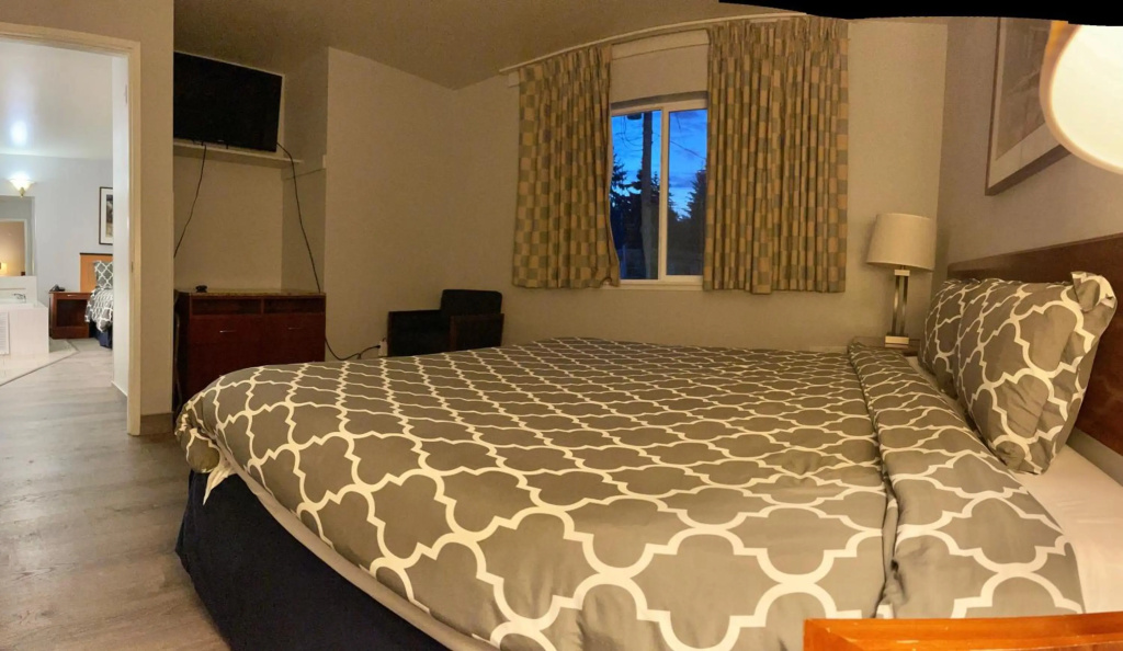 Americas Inn and Suite — 3