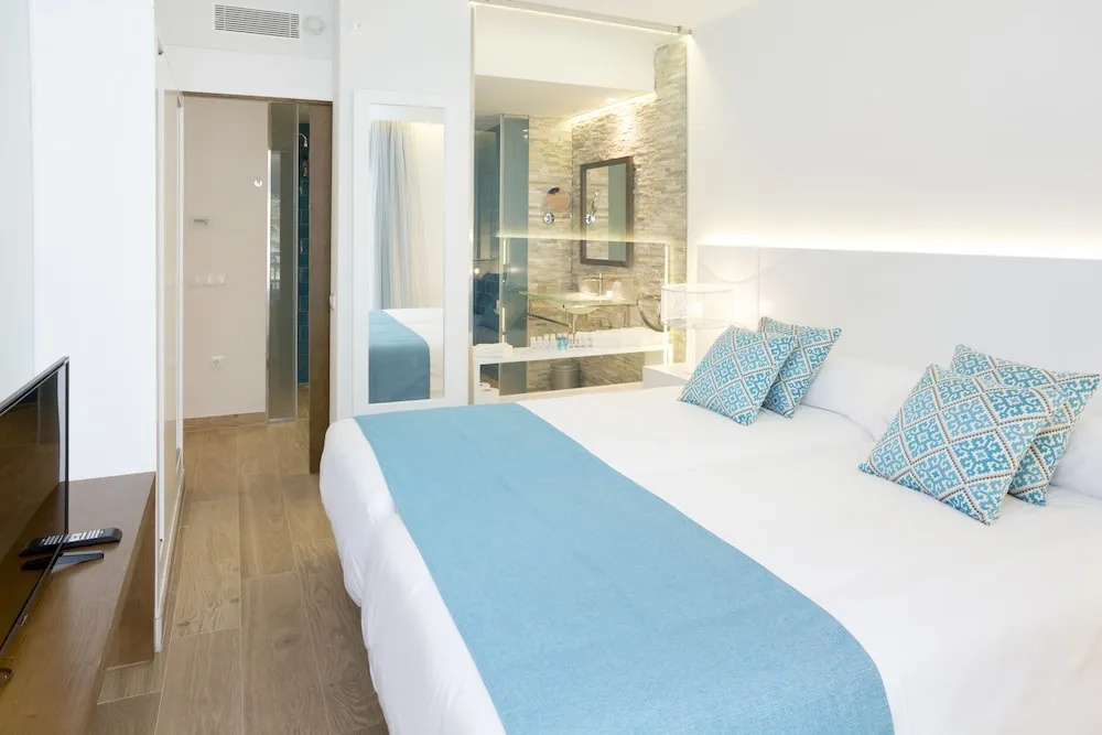 Premium Suite with balcony