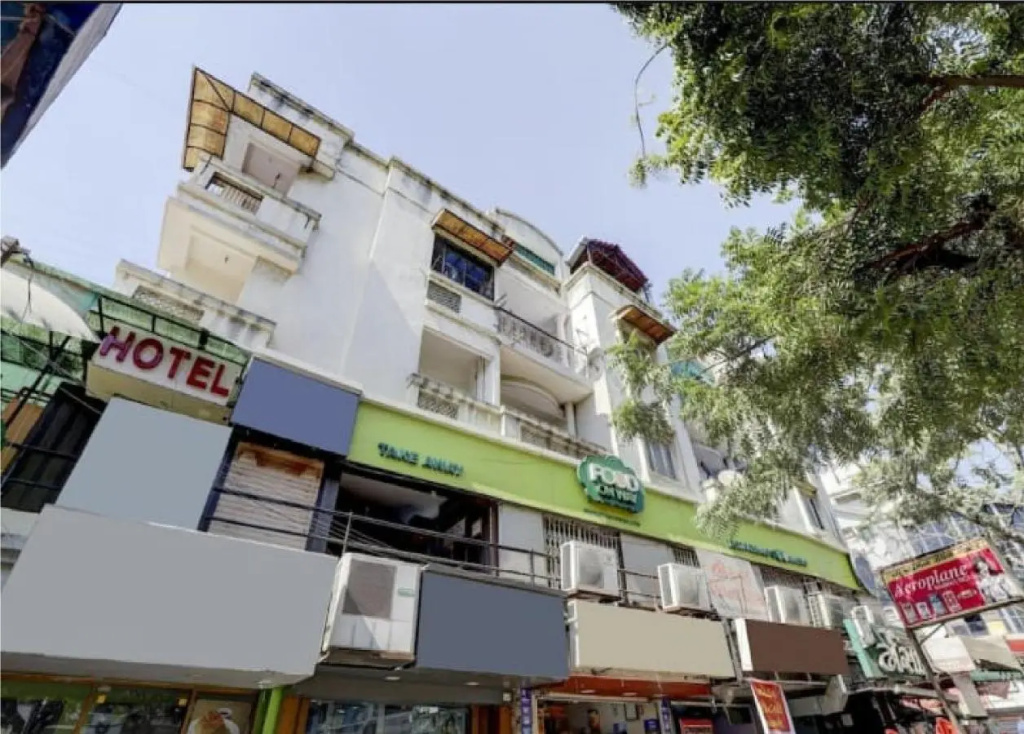 Hotel Krishna Palace Vastrapur