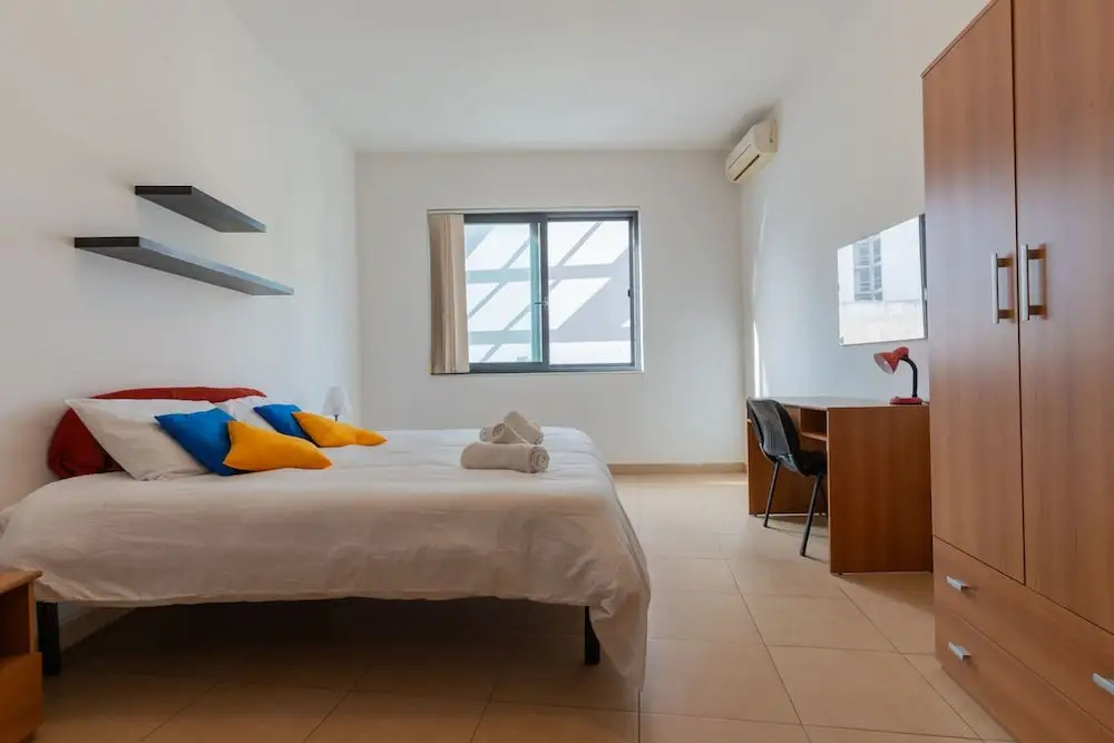 The King at Roulette Modern Apartment Paceville
