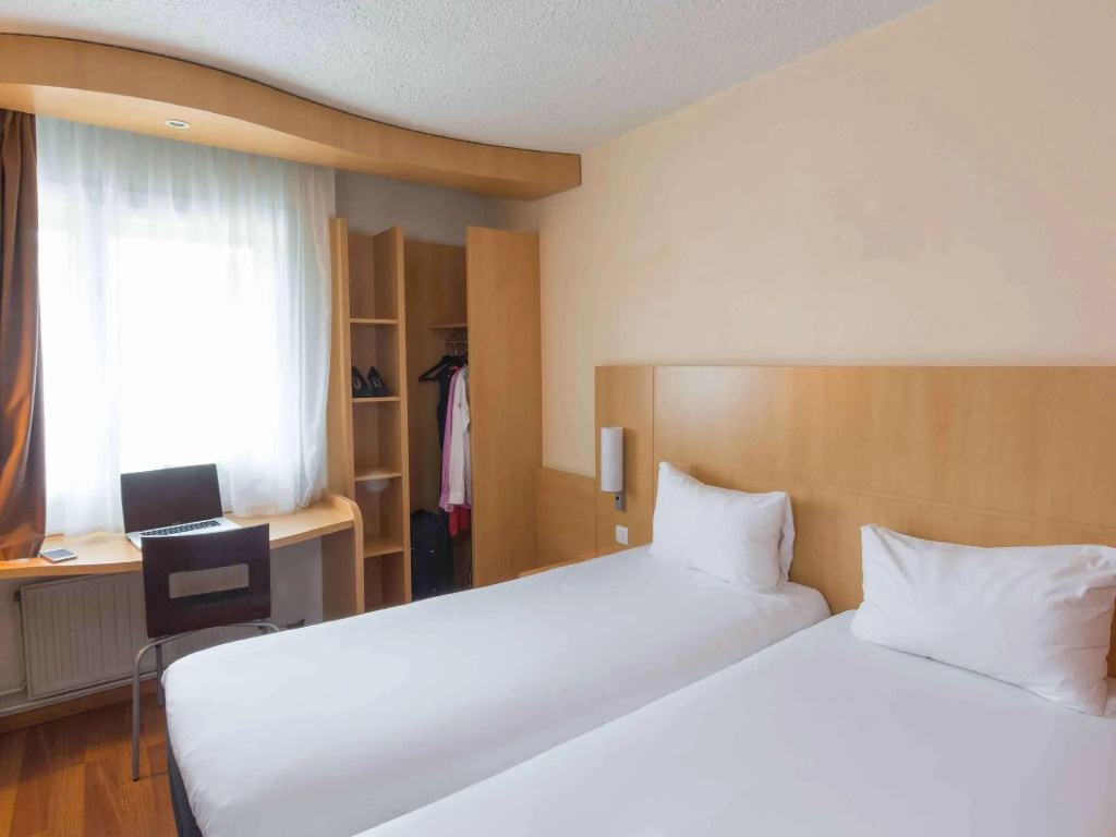 Standard Double room (twin beds)
